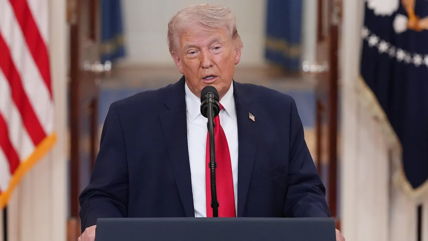 Trump retira fondos para una organización benéfica católica que ayuda a niños migrantes en medio de enfrentamientos con el Papa León XIV