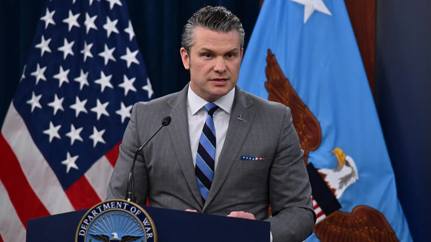 Hegseth responde a las críticas del Papa León sobre la guerra de Irán: EU tiene ‘autoridad’ para luchar
