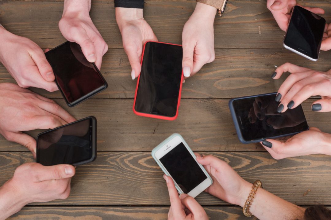 Crece número de líneas celulares activas a 144.5 millones