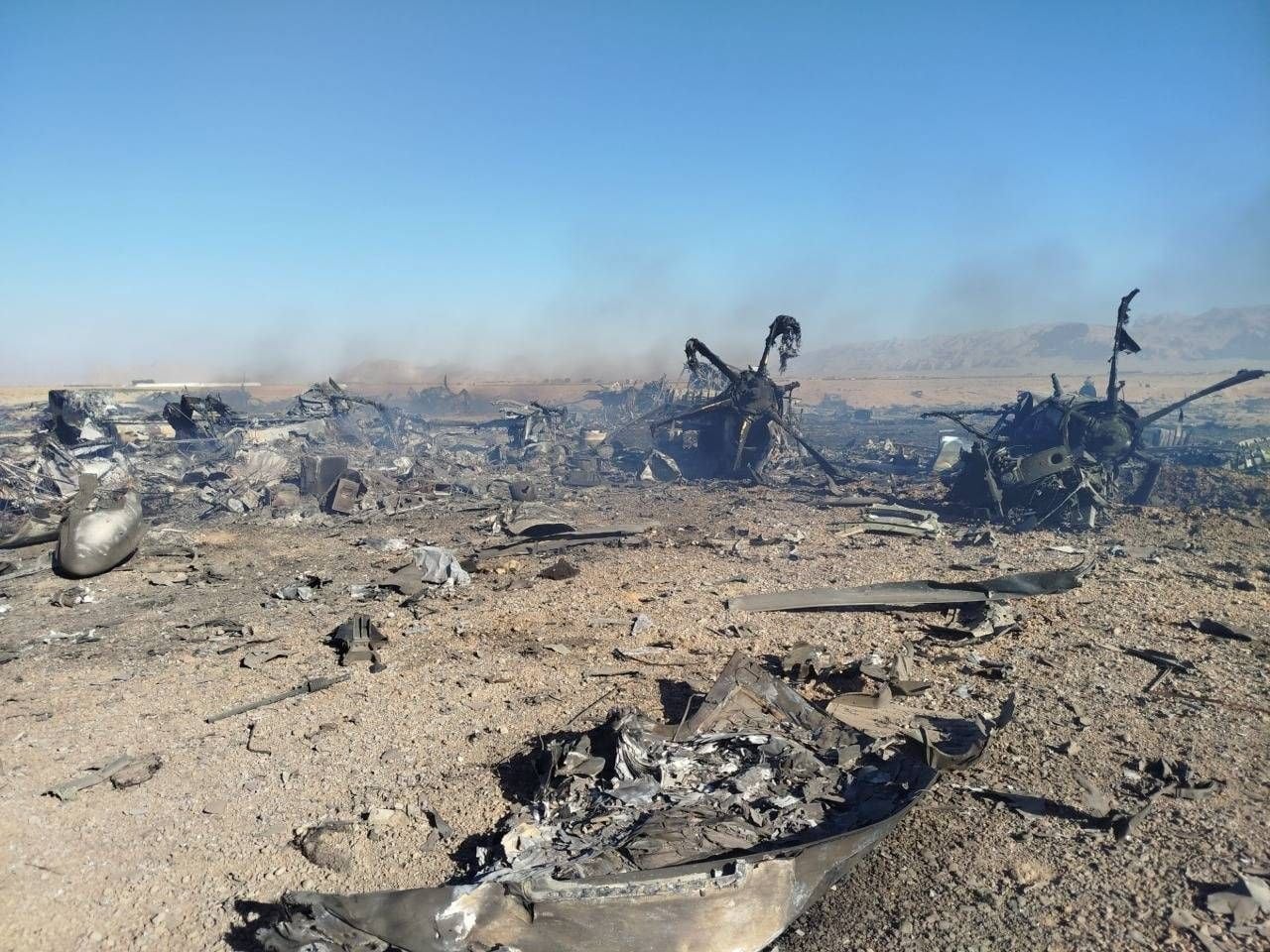 Cámara Baja de EU aprueba medida simbólica para frenar la guerra en Irán