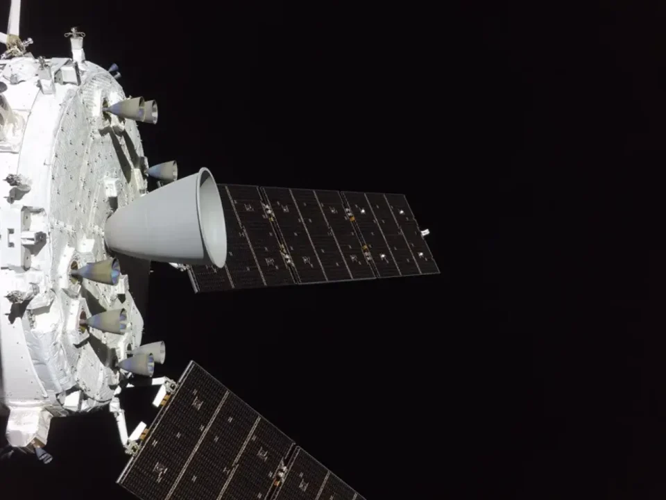 Los astronautas de Artemis II regresan a toda velocidad de la Luna hacia el amerizaje