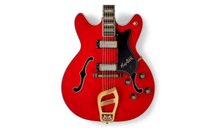 Sotheby’s subastará en NY la guitarra rojo cerezo del ‘Rey del Rock’ Elvis Presley