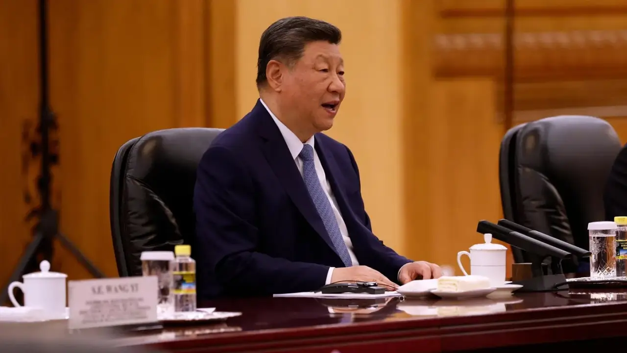 China denuncia bloqueo estadounidense ‘irresponsable’ del estrecho de Ormuz, mientras Xi afirma que el orden internacional se está ‘desmoronando’