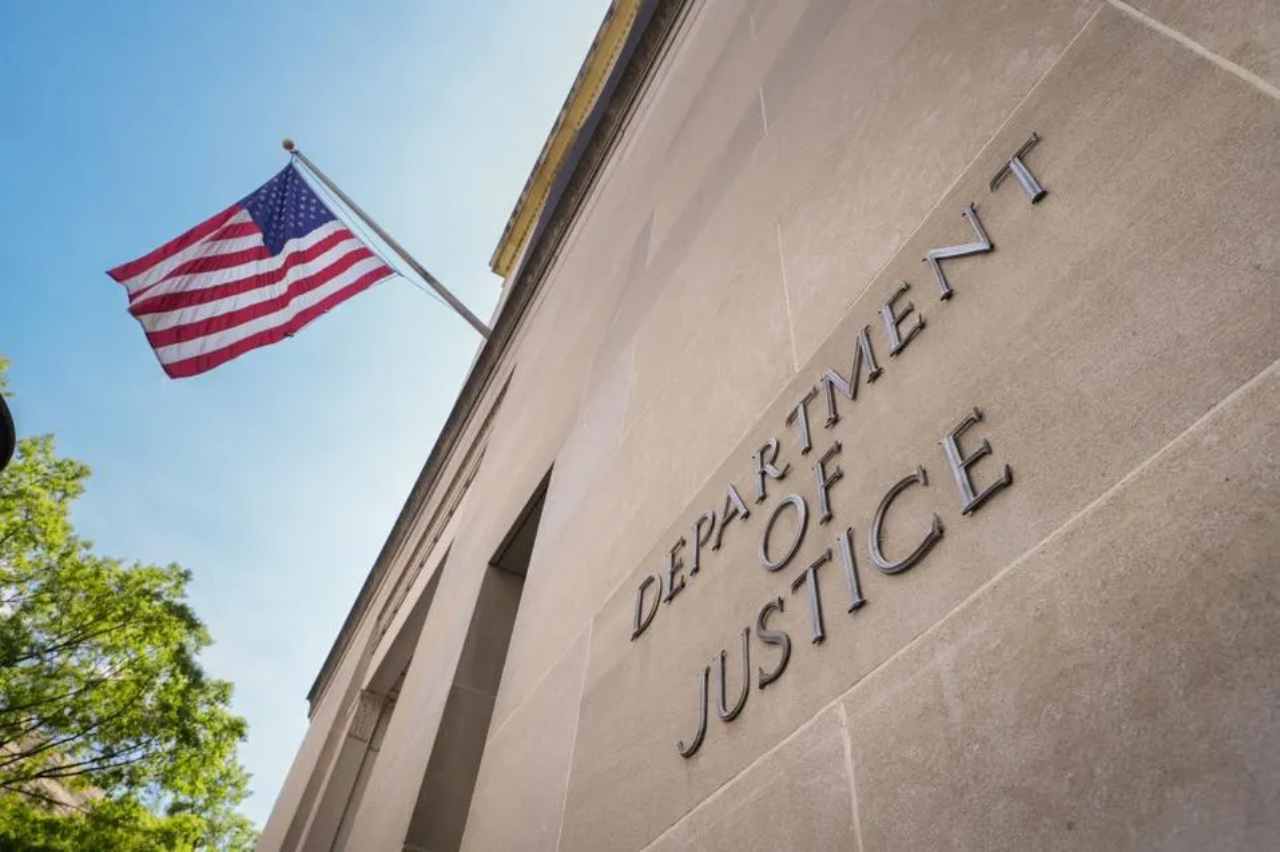 Organismo del Departamento de Justicia revisa publicación de archivos de Epstein tras meses de críticas