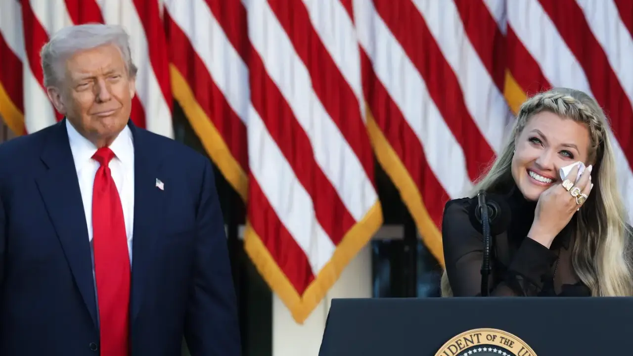 Trump dice a Erika Kirk que debería demandar a sus críticos, tras teorías conspirativas y vídeos satíricos