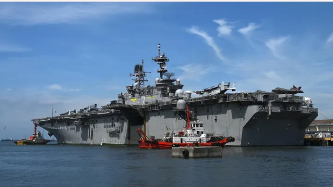 EU rechaza afirmación de Irán de que atacó al USS Tripoli, con 3,500 personas a bordo