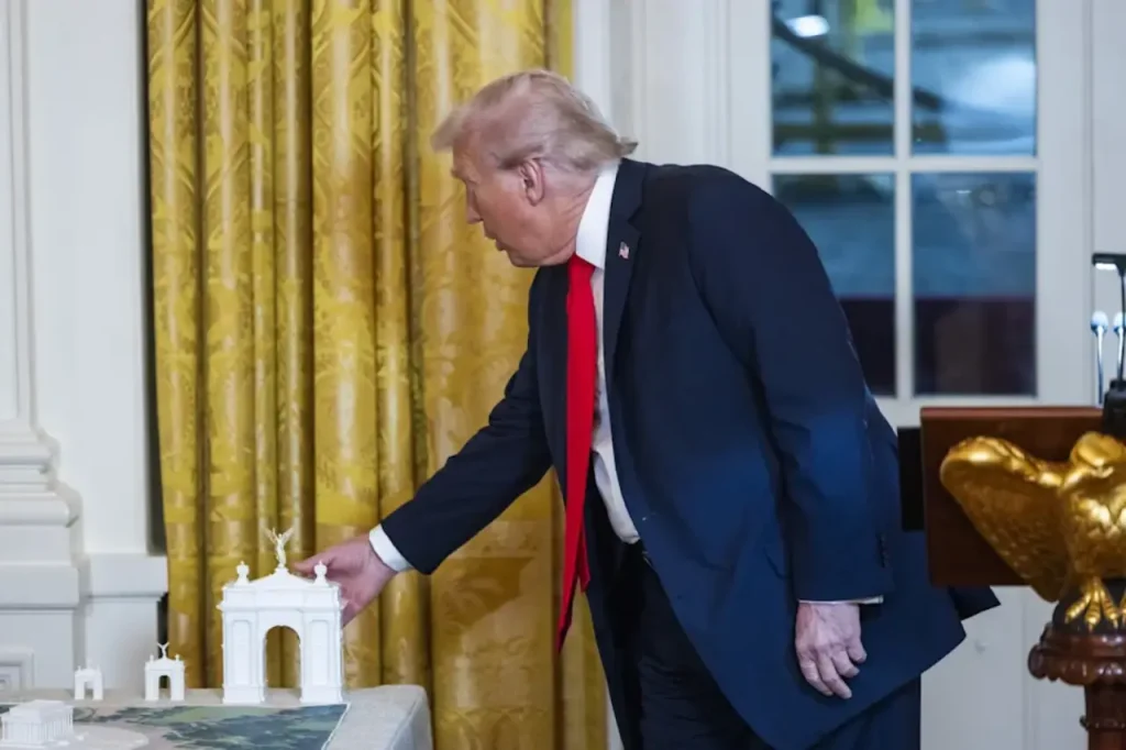 Trump-diseño-arco del triunfo