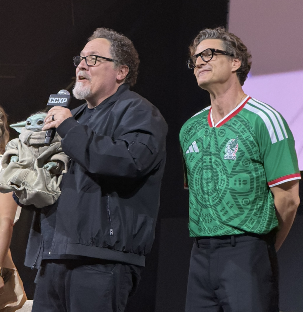 Pedro Pascal-Jon Favreau-Mandalorian