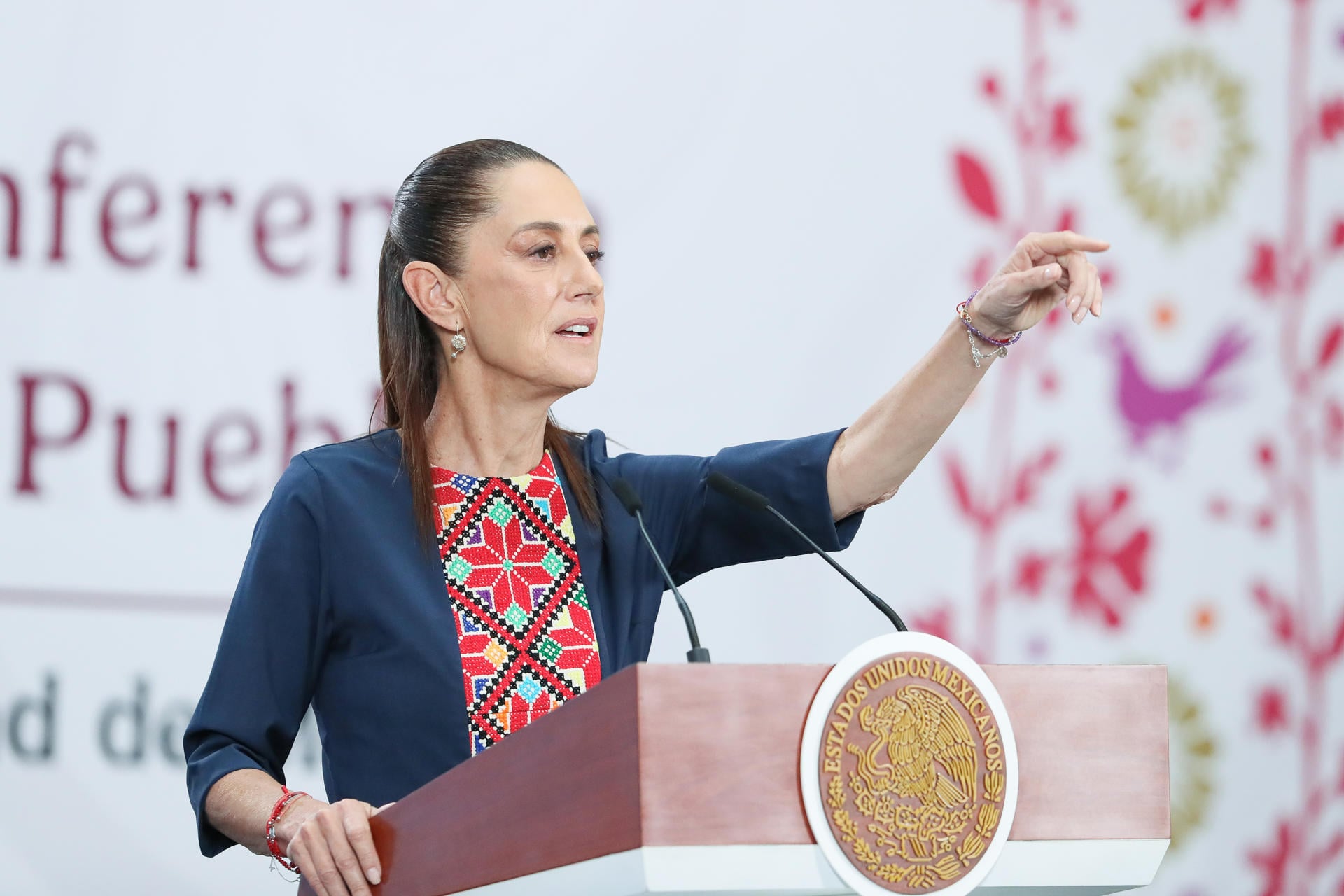 Sheinbaum espera que caso de exalmirante Farías detenido en Argentina no derive en tema político