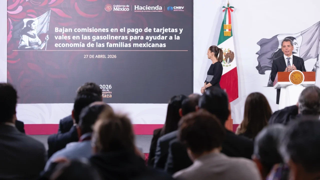 Hacienda anuncia reducción de comisiones bancarias en gasolineras para contener alza de precios