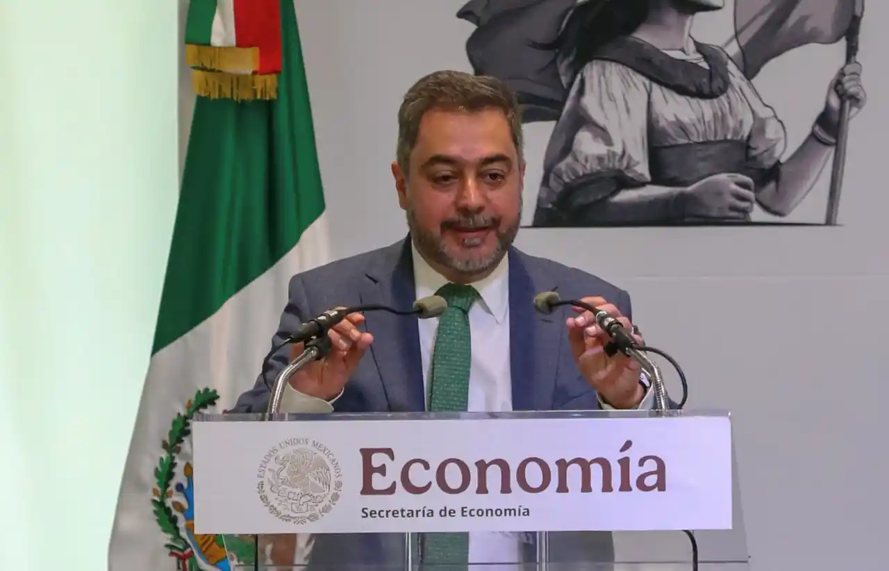 Vidal Llerenas va al IMPI, en lugar de Santiago Nieto