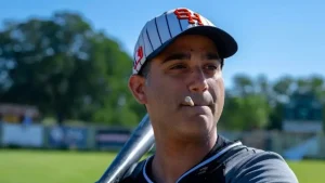 Temporada de pre-rolls: "Es el enfoque chino", dice Bytton sobre la filosofía de Sluggers. "Fabricas para marcas y aprendes todo". Foto: MANNY COBIAN/SLUGGERS HIT