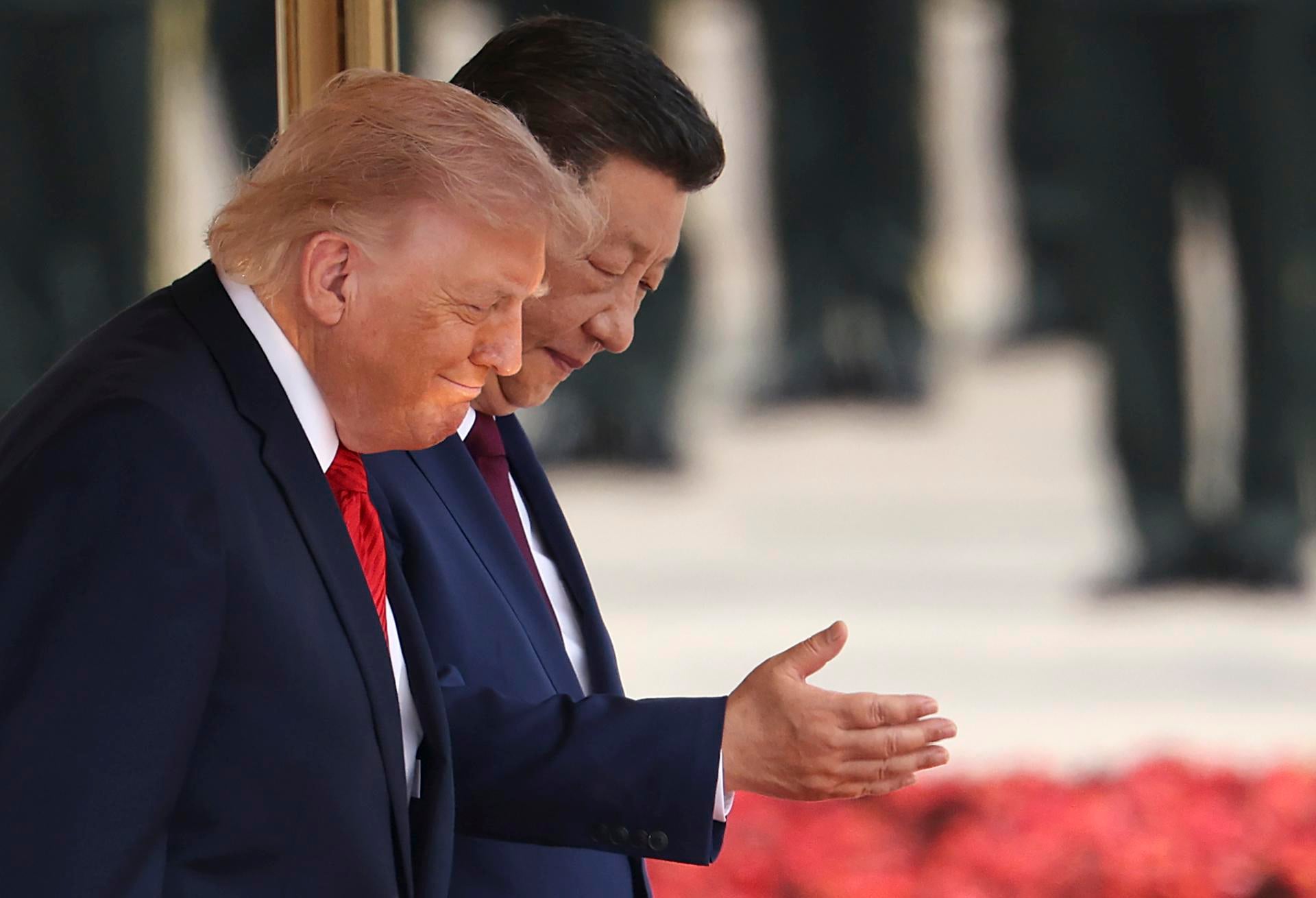 El petróleo sube mientras la atención se centra en la reunión entre Trump y Xi