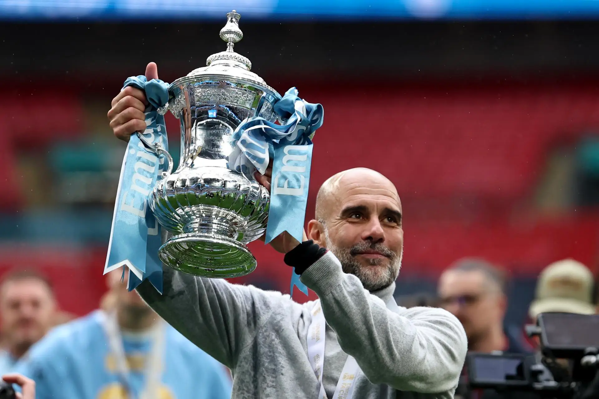 Guardiola ultima su salida del Manchester City, señalan medios británicos 