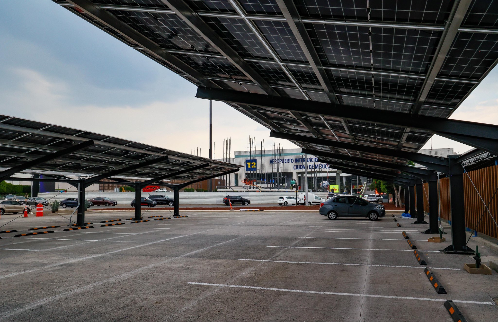 AICM amplía a 3,000 lugares de estacionamiento rumbo al Mundial