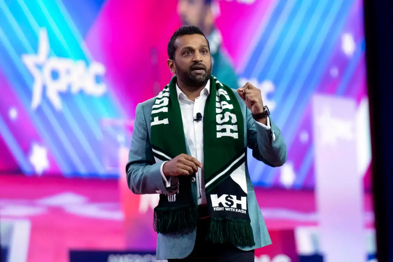 Cómo Kash Patel convirtió la derrota electoral de Trump en 2020 en una máquina de hacer dinero para MAGA