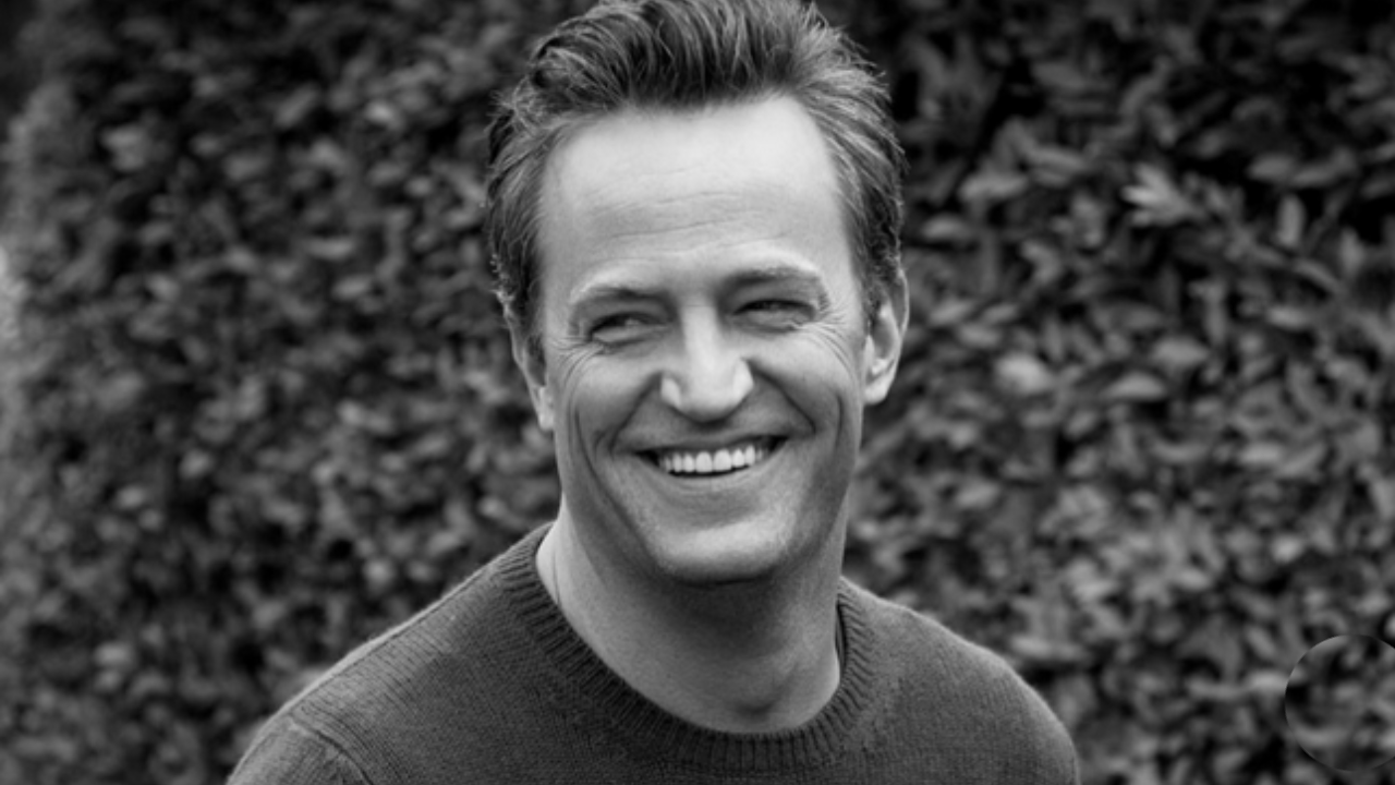 Subastarán carta que escribió Matthew Perry a Jennifer Aniston al finalizar ‘Friends’