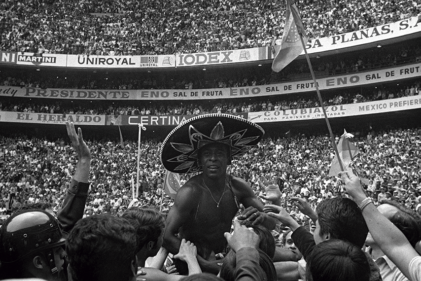 1970 FIFA World Cup Final, Mexico City, Mexico, 21st June 1970, Brazil 4 v Italy 1, Brazil's Pele is chaired off the Azteca Stadium pitch wearing a sombrero after Brazil beat Italy 4-1 in the 1970 FIFA World Cup final, winning the World Cup trophy for the third time. (Photo by Popperfoto via Getty Images)