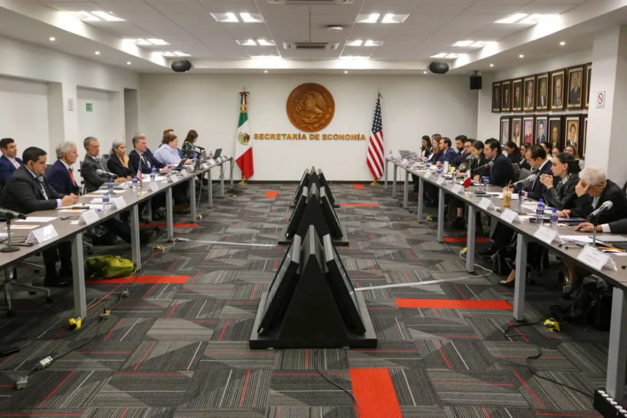 EU y México inician conversaciones del T-MEC y negocian normas sobre contenido automotriz