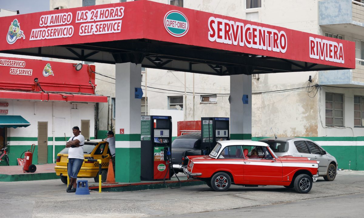 Cambios en precios de combustible no muestran beneficios para muchos cubanos