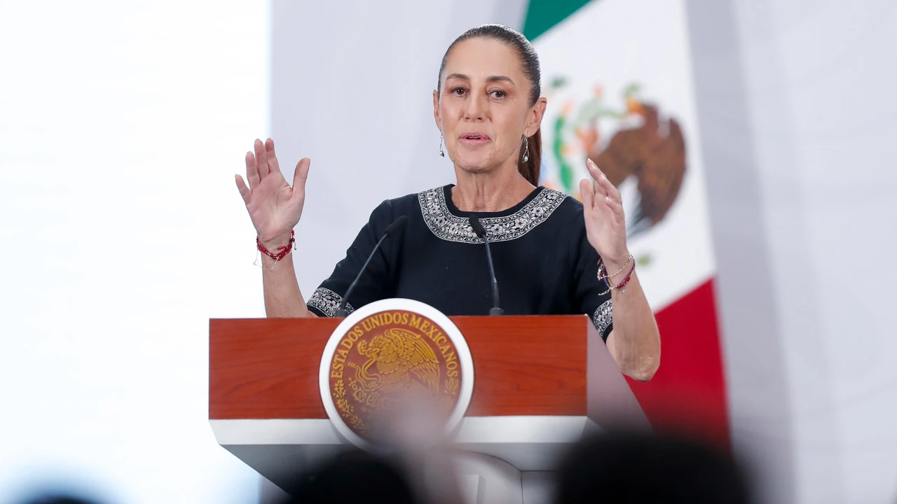 Sheinbaum defiende la democracia y las libertades de México ante las críticas de Ayuso