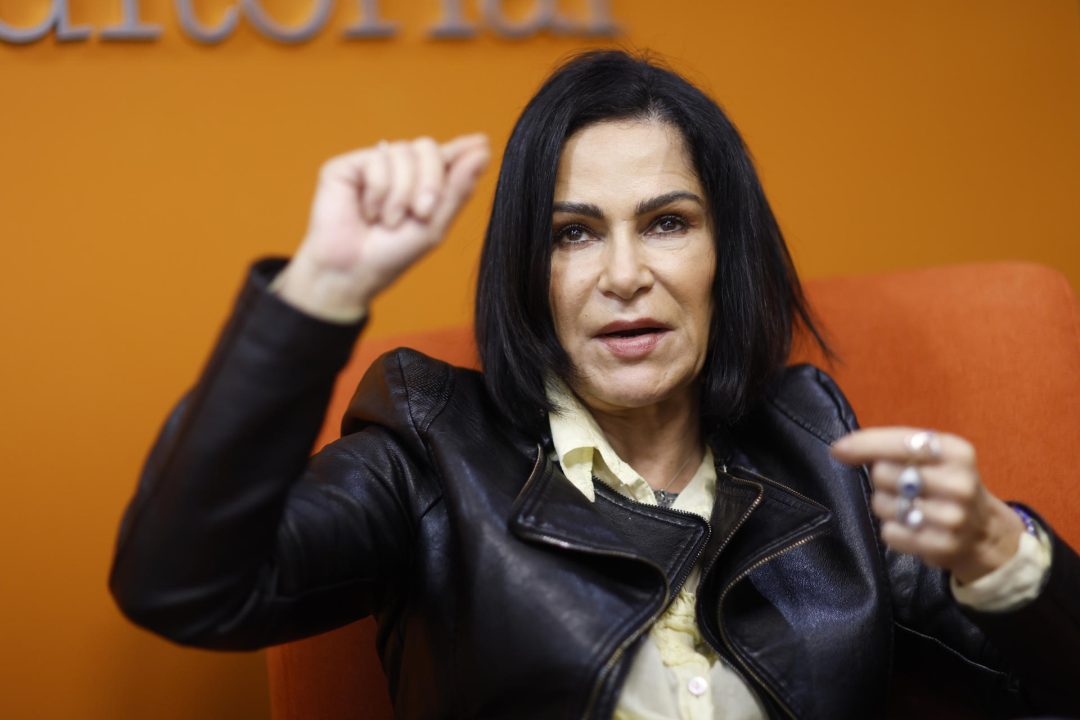 Frente a la ‘neodictadura’ de Trump, ‘Sheinbaum tiene que arriesgar la vida’, afirma Lydia Cacho