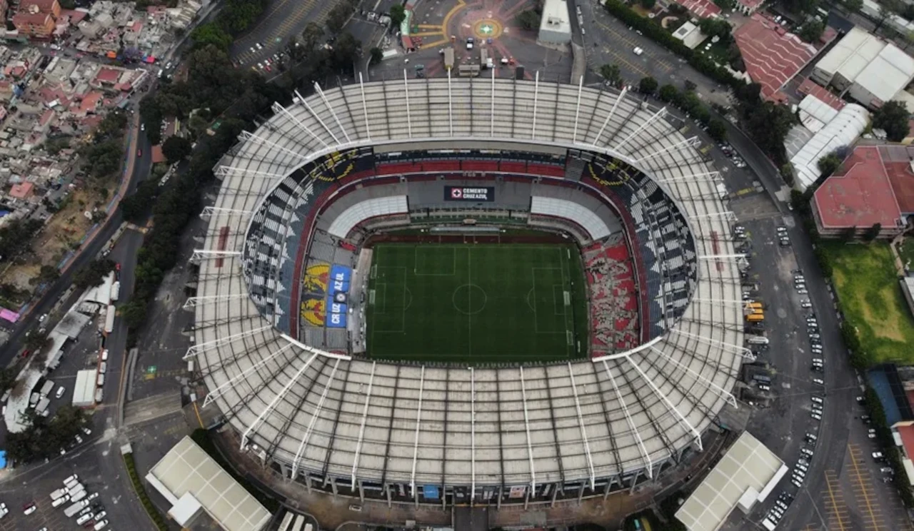 El Azteca, el templo donde el futbol impuso reglas y consagró la fe en dioses terrenales