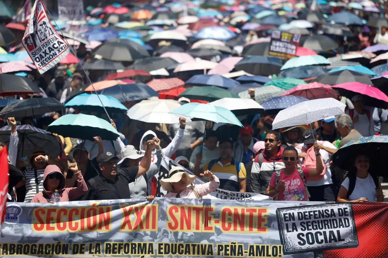 CNTE anuncia huelga indefinida previo al Mundial