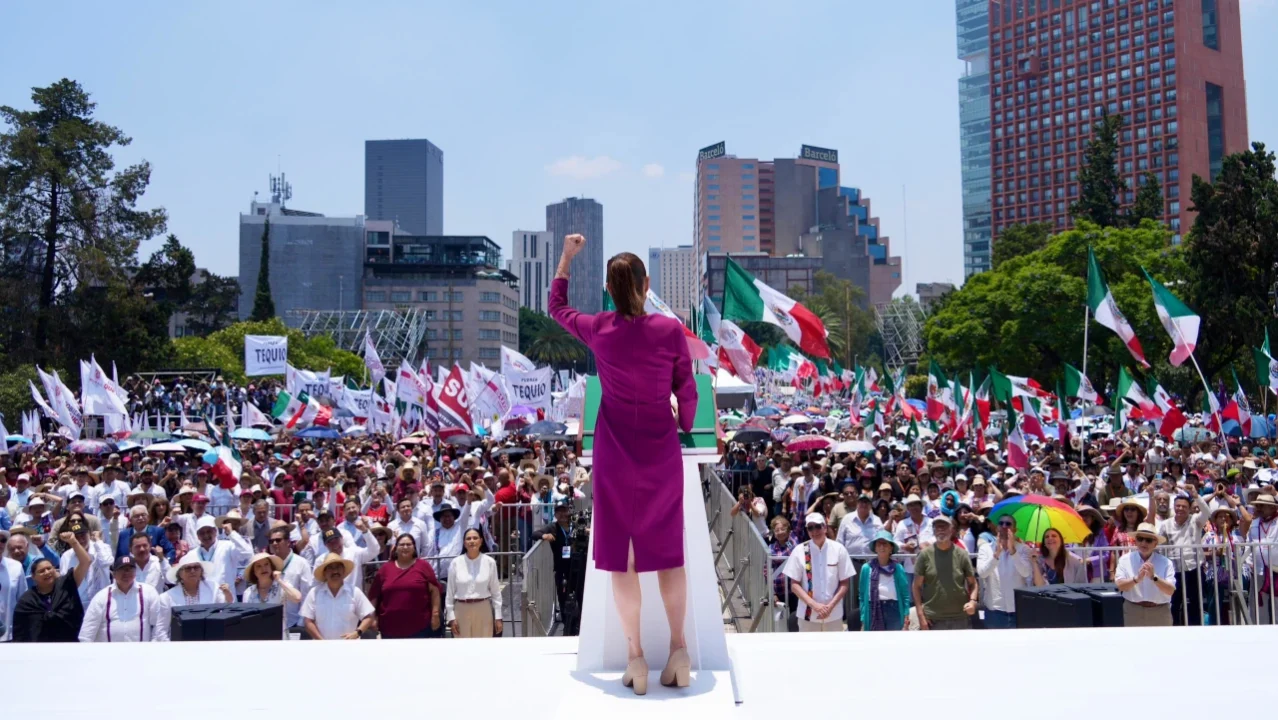 El 68% de los mexicanos aprueba a Sheinbaum; desaprobación está en 32%