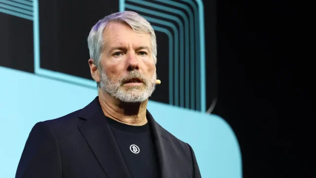 Las acciones del mayor accionista institucional de bitcoin se han desplomado un 80% desde su máximo histórico. Getty Images