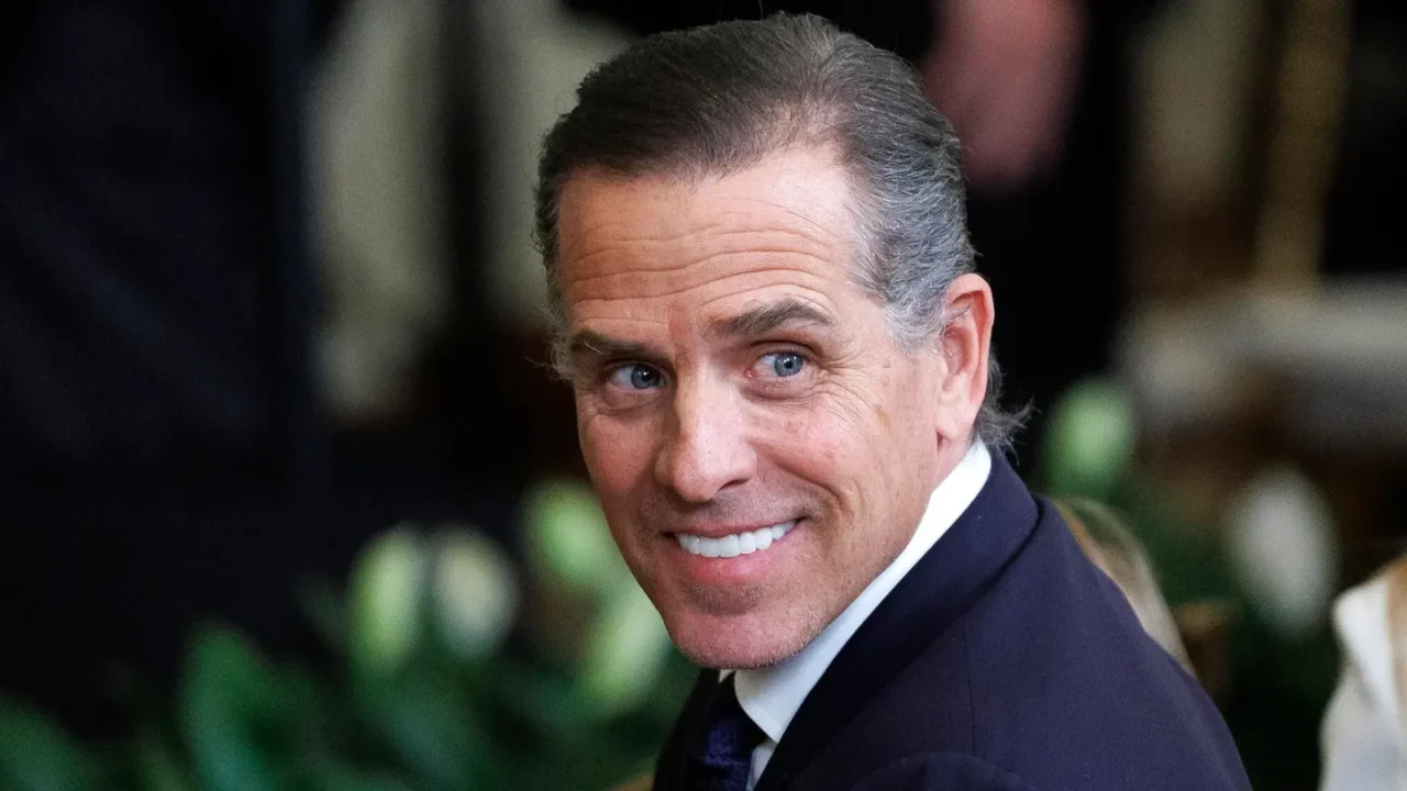 Hunter Biden de pronto se convirtió en una estrella de las redes sociales y responde a sus críticos