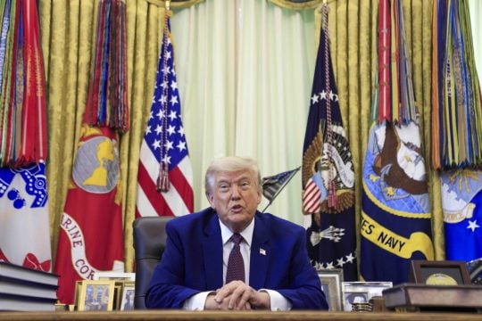 Trump cámara baja guerra Irán