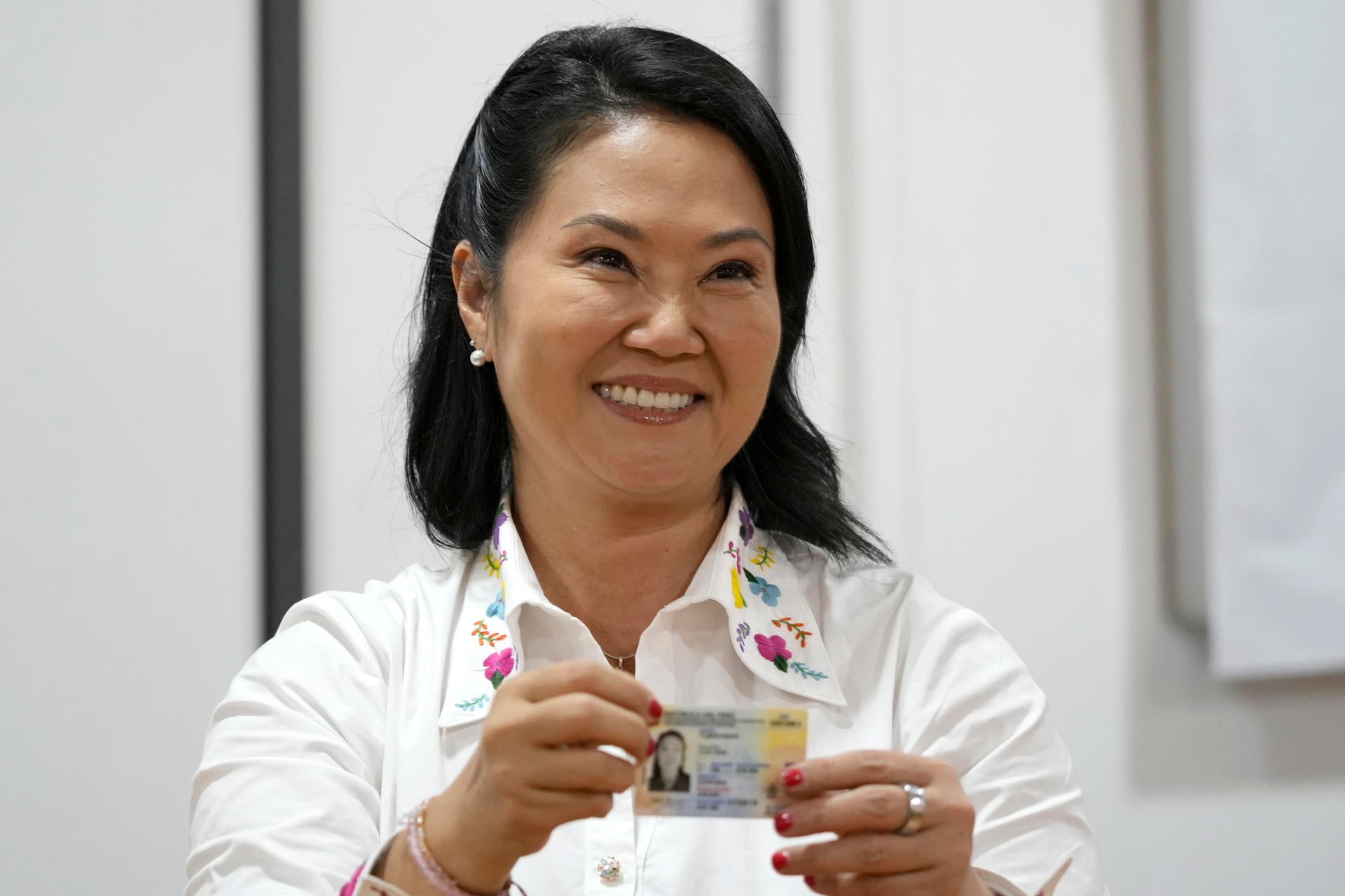 Keiko Fujimori gana la presidencia de Perú, al cierre del escrutinio de segunda vuelta