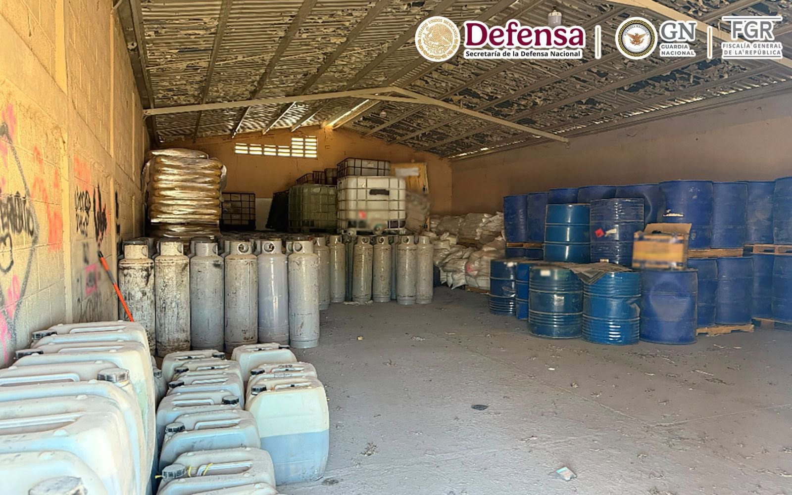 Incautan en México 24,400 litros de metanfetamina líquida