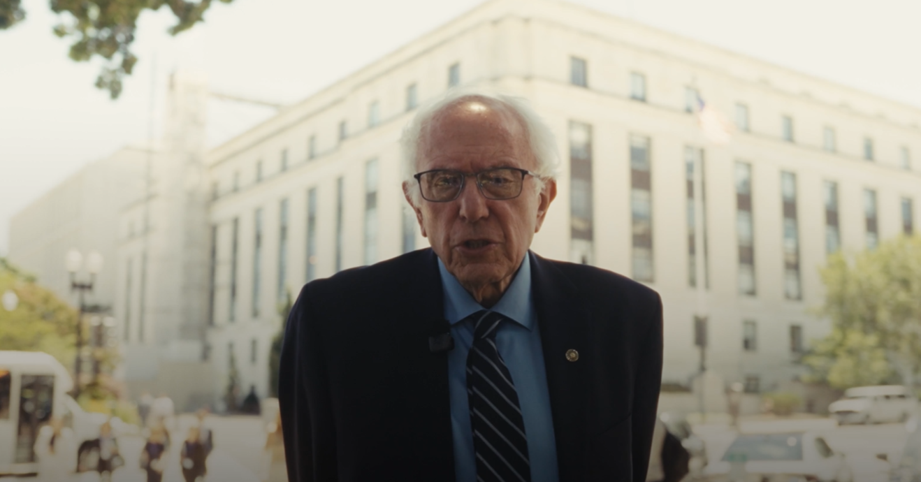 ‘Inaceptables’ las alzas de precios de Apple: Bernie Sanders