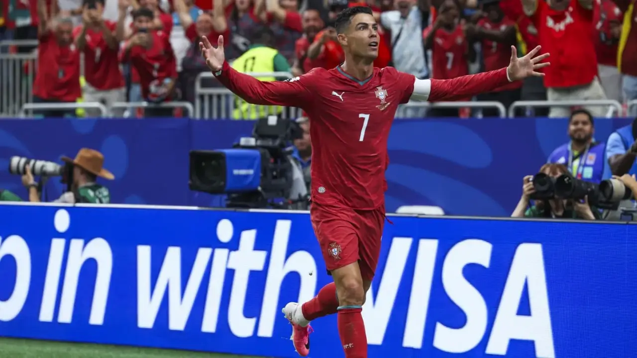 Ronaldo se suma a la fiesta de Messi, Mbappé y Haaland en un día de récords