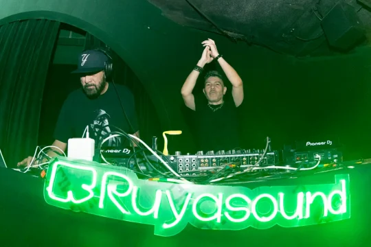RUYASOUND-electrónica