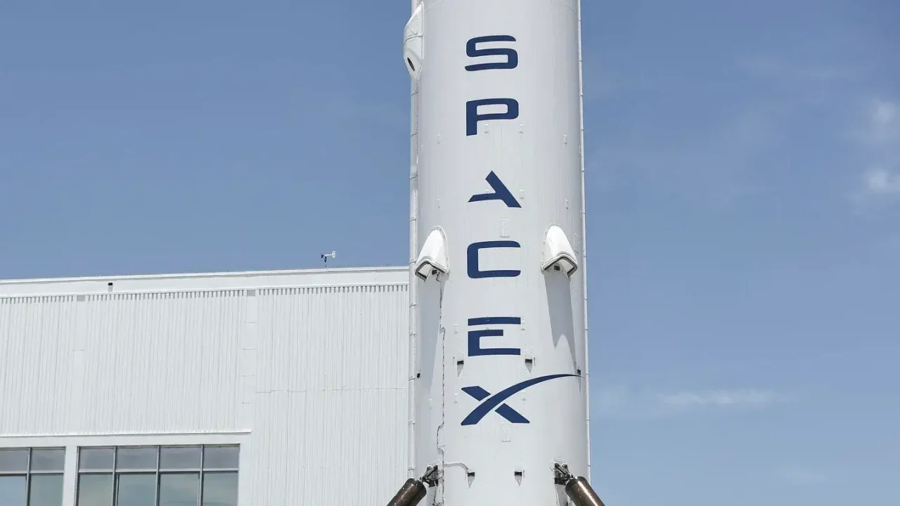 Fondo de pensiones de docentes canadienses podría obtener una ganancia inesperada de 11,000 mdd con la salida a bolsa de SpaceX