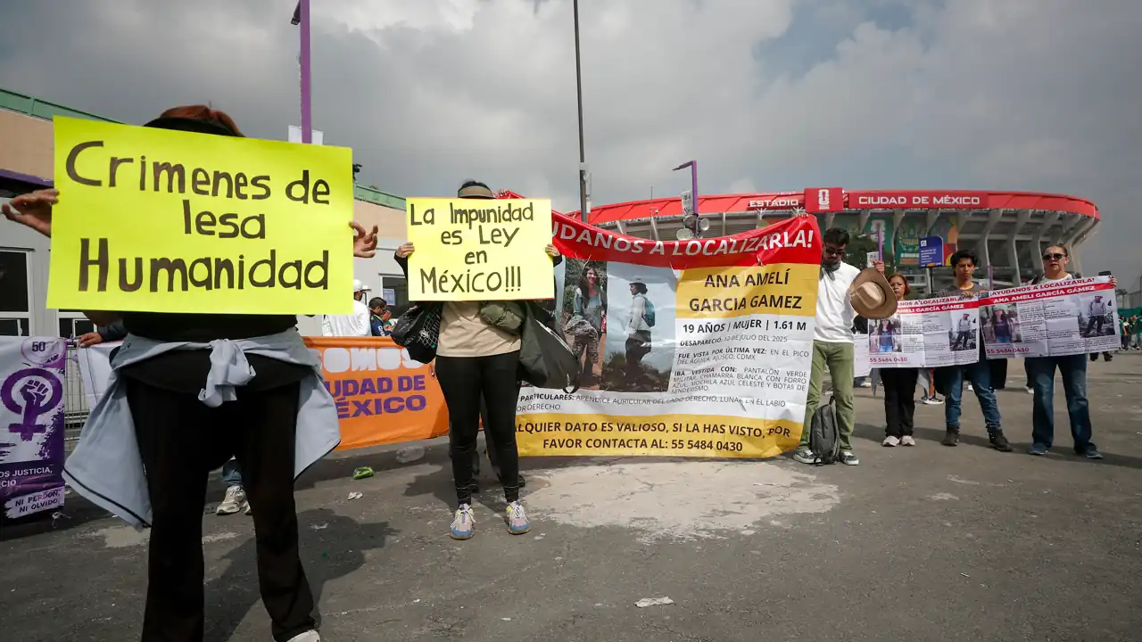 En Tlalpan se congregaron la protesta y la pasión por el Mundial