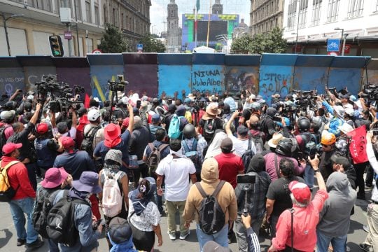 Maestros mejoras laborales