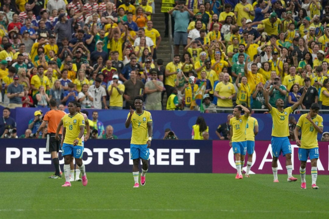 Neymar se burla de economista que predijo que Japón eliminaría a Brasil