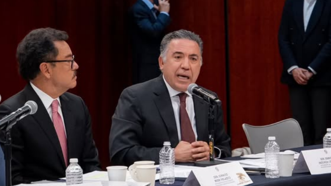 Senador Inzunza asegura que seguirá en el cargo