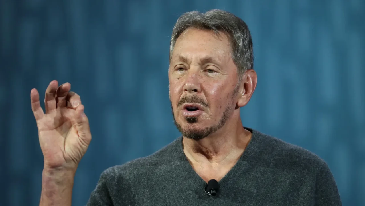 El patrimonio neto de Larry Ellison se desploma en 10,000 mdd; cae al quinto lugar detrás de Bezos entre los multimillonarios