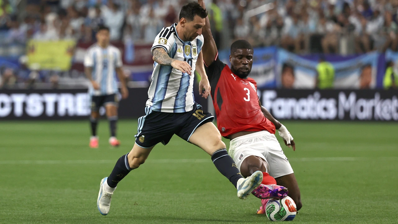 Las estrellas brillan desde el principio: Messi y Mbappé deslumbran en el Mundial