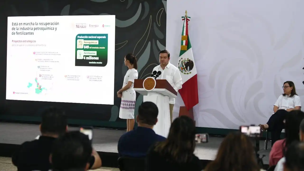 El director de Pemex viajará a Brasil la próxima semana para firmar acuerdo con Petrobras
