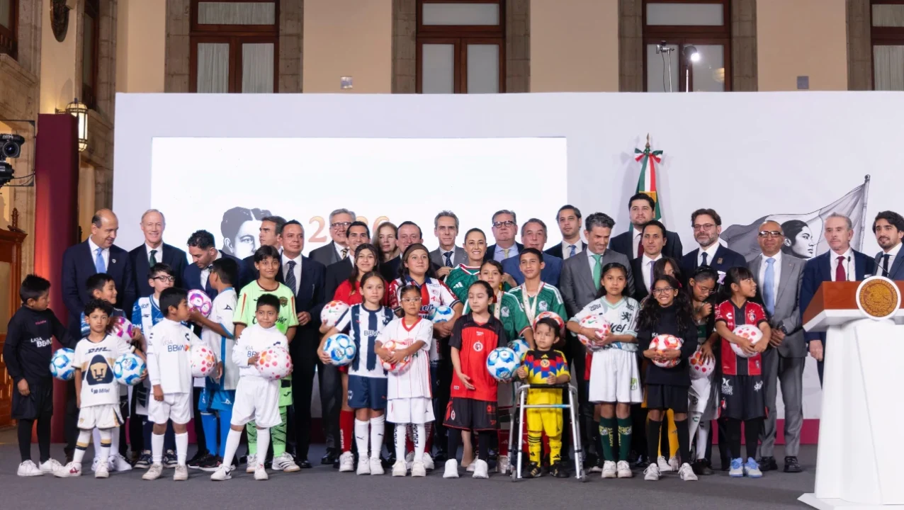 Sheinbaum y Liga MX promueven crear red nacional para detectar talentos de futbol