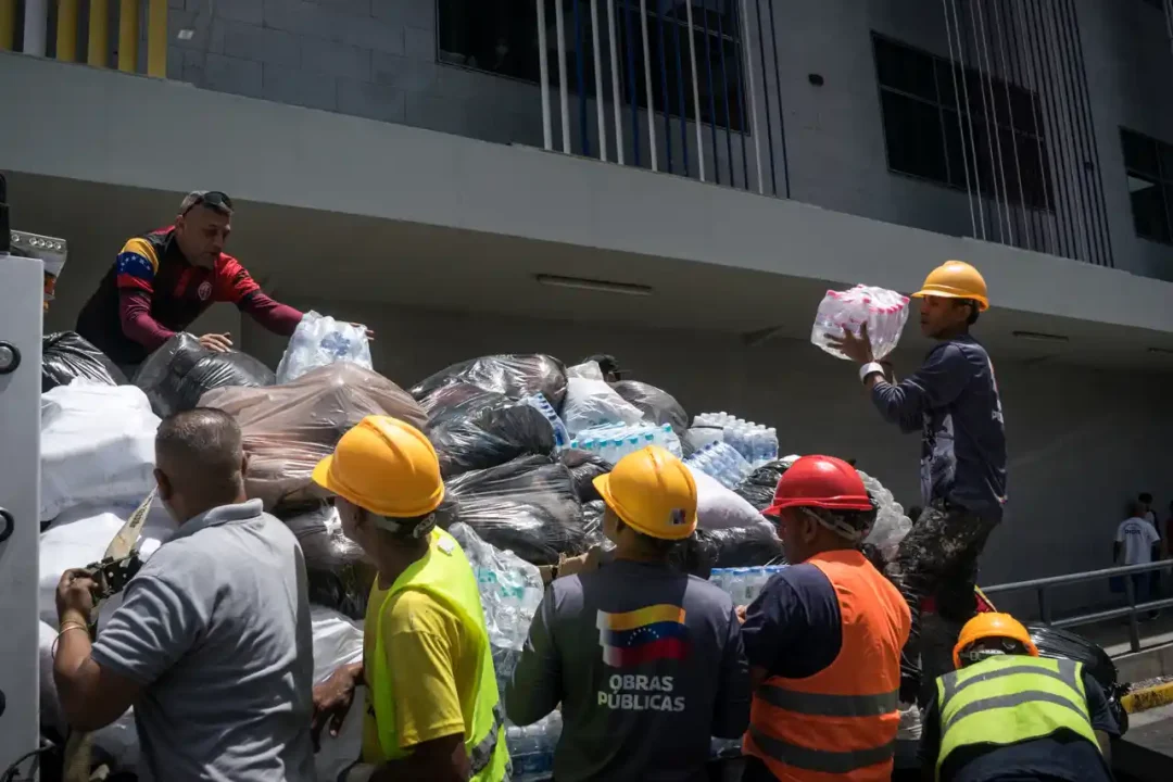 Venezuela comienza a recibir ayuda internacional