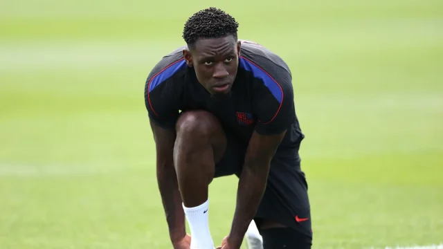 Folarin Balogun asiste a una sesión de entrenamiento antes del partido de octavos de final de la Copa Mundial de la FIFA 2026 contra Bélgica. FIFA vía Getty Images