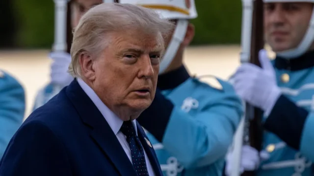 El presidente también sugirió que Estados Unidos podría retirar sus tropas de Europa.