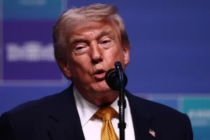 Trump hizo el anuncio en Truth Social el viernes por la mañana. Foto de Jakub Porzycki/NurPhoto vía Getty Images